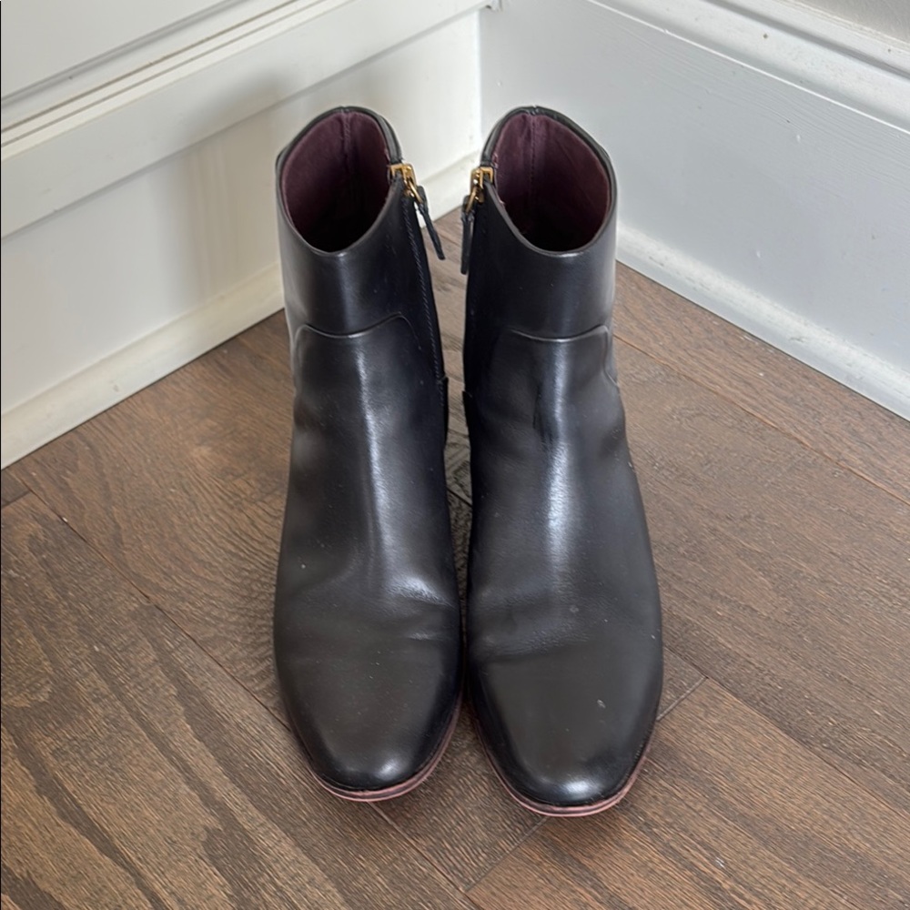 Chic Black Leather Ankle Boots